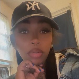 Meet your Posher, Candise